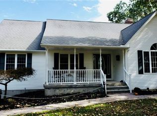 39 Cold Spring Dr, Oxford, CT 06478