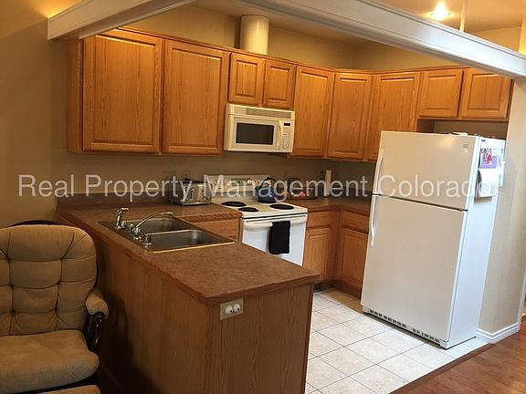 5th image of 2551 N Clarkson St