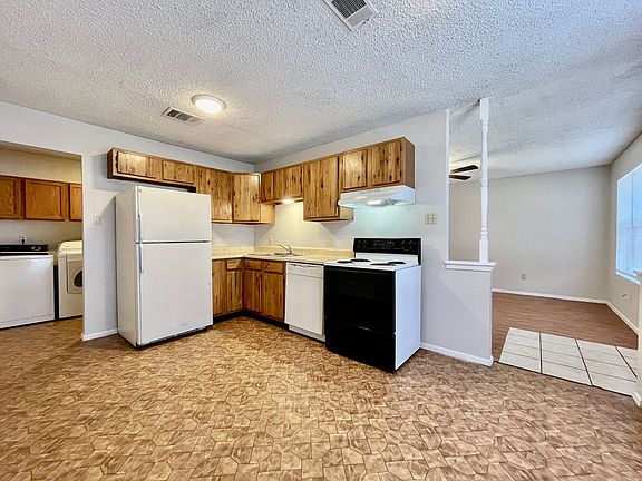 2nd image of 904 Dartmouth Ave