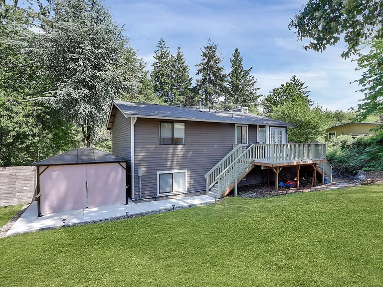 310 View Rd — Photo 16