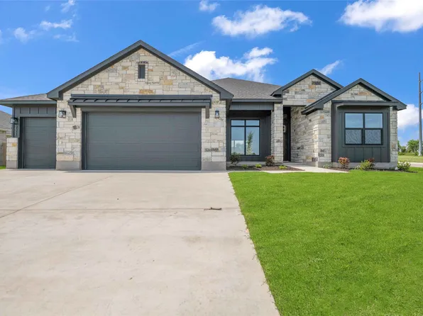221 Lasso Loop, Lorena, TX 76655