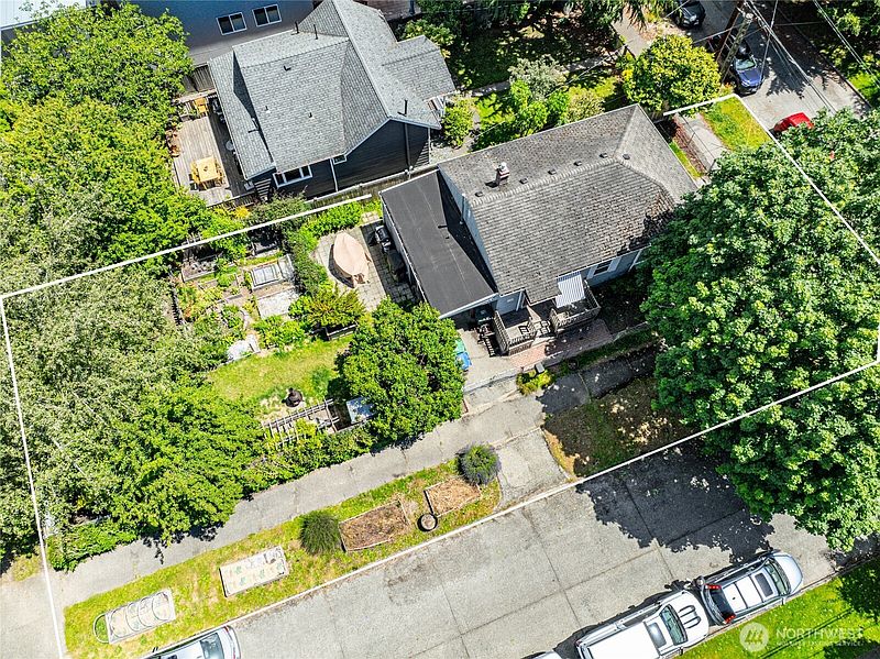 4th image of 5050 50th Avenue SW