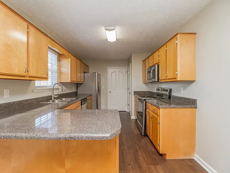 7835 Rainey Dr — Photo 7