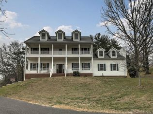 3201 Ogden Rd SW, Roanoke, VA 24015