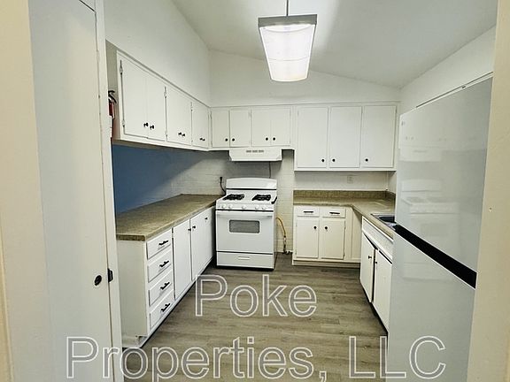 2nd image of 842 Jacox Ln Unit A