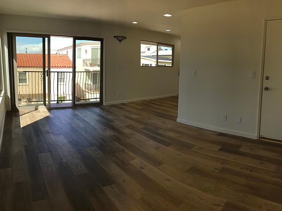 Living room wide plank floors