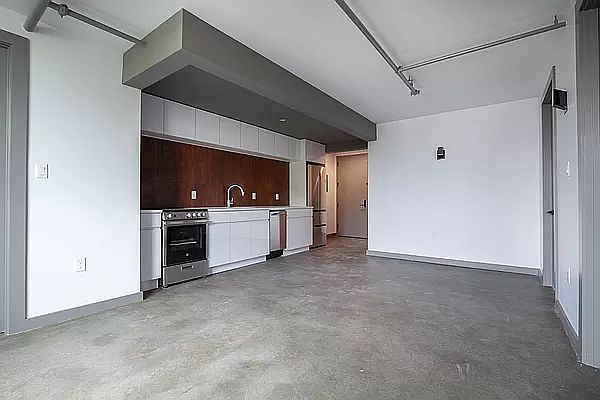 1st image of 410 Tompkins Ave #6A