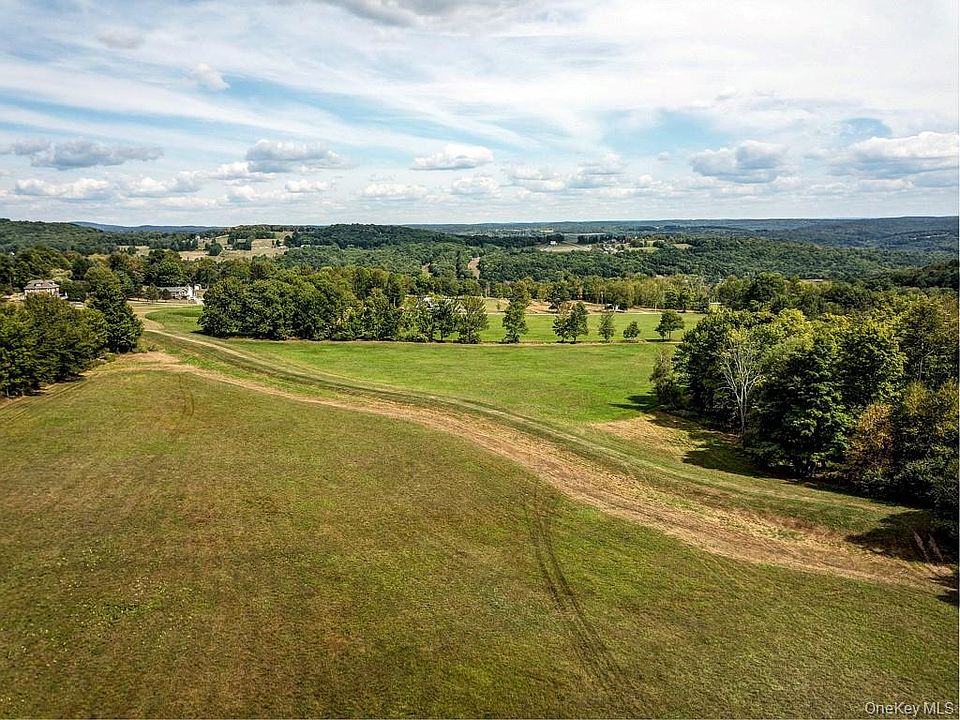 2nd image of Bauernfeind Road