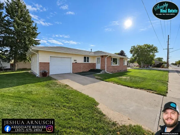 301 E 29th Ave, Torrington, WY 82240
