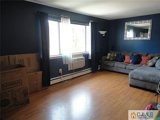 3rd image of 608 Cricket Ln #608