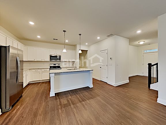 4th image of 5120 Smithbriar Dr
