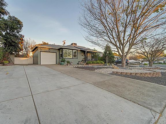 3rd image of 2434 Watson St