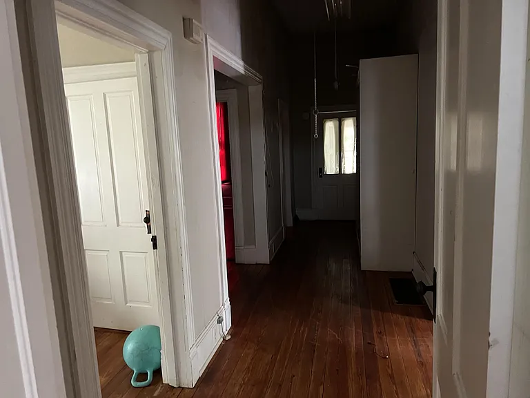 212 E Capitola Ave — Photo 7