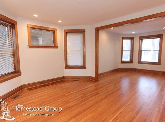 5th image of 3541 N Claremont Ave #_0ne