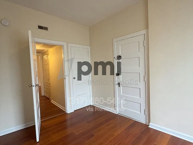 Indy Downtown Colonial Apartments — Photo 65