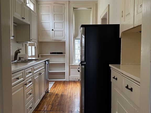4th image of 246 Prospect Ave NE #3
