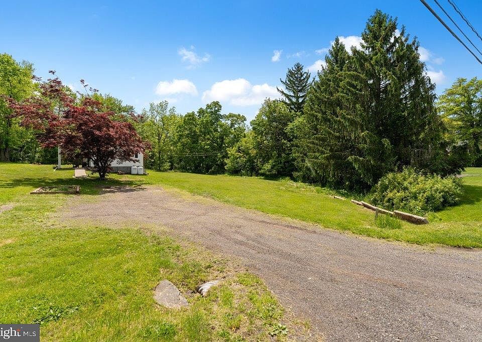 1004 Diamond St, Sellersville, PA 18960 Zillow