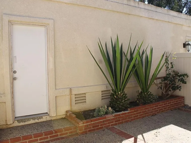 6822 Briarwood Dr — Photo 12