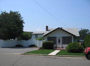 5 Mon Repos Ln, Nesconset, NY 11767