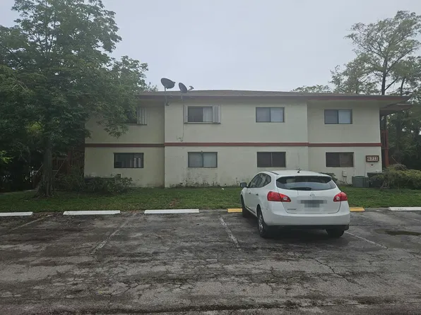 4311 NW 19th St APT 4, Fort Lauderdale, FL 33313