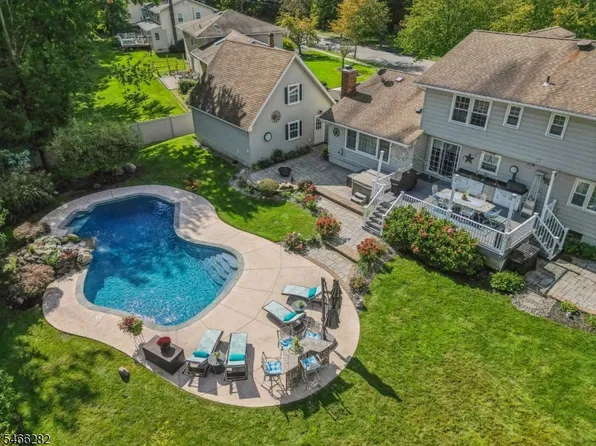 7 Lucille Dr, Parsippany-Troy Hills Twp., NJ 07054