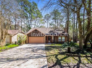 2 Edgewood Forest Ct, Spring, TX 77381