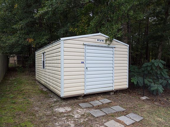 5th image of 610 Doe Ln