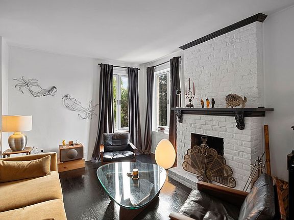 3rd image of 382 3rd St APT 5