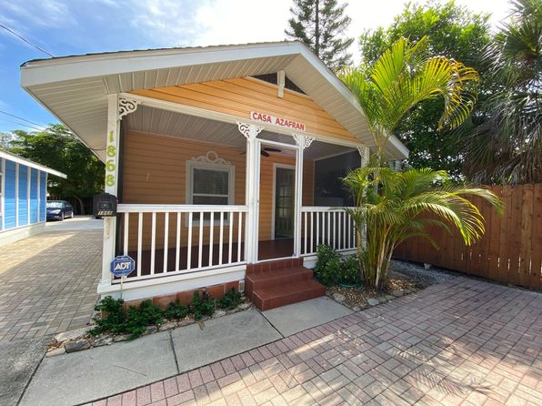 1868 Laurel St #1868