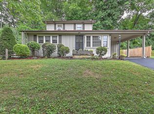 1529 Valley Dr, Bristol, TN 37620