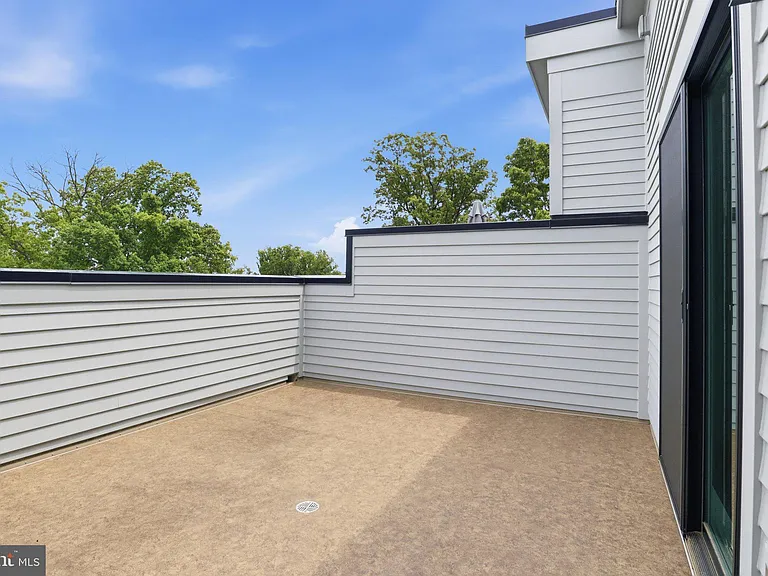 2103 Tysons Rd — Photo 31