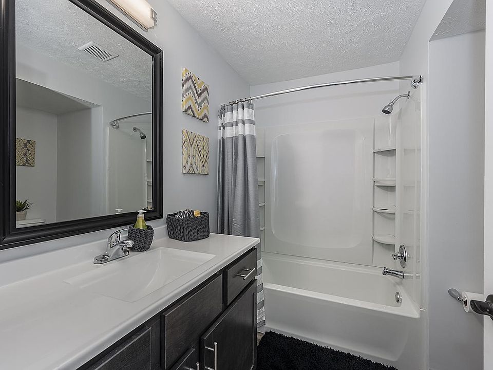 1st image of 120 Iroquois Dr APT F