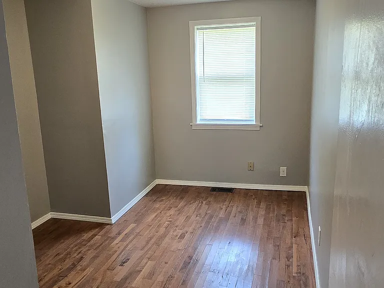 819 N Randolph St — Photo 5
