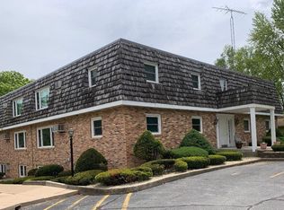 509 Narvick Ave APT 8, Morris, IL