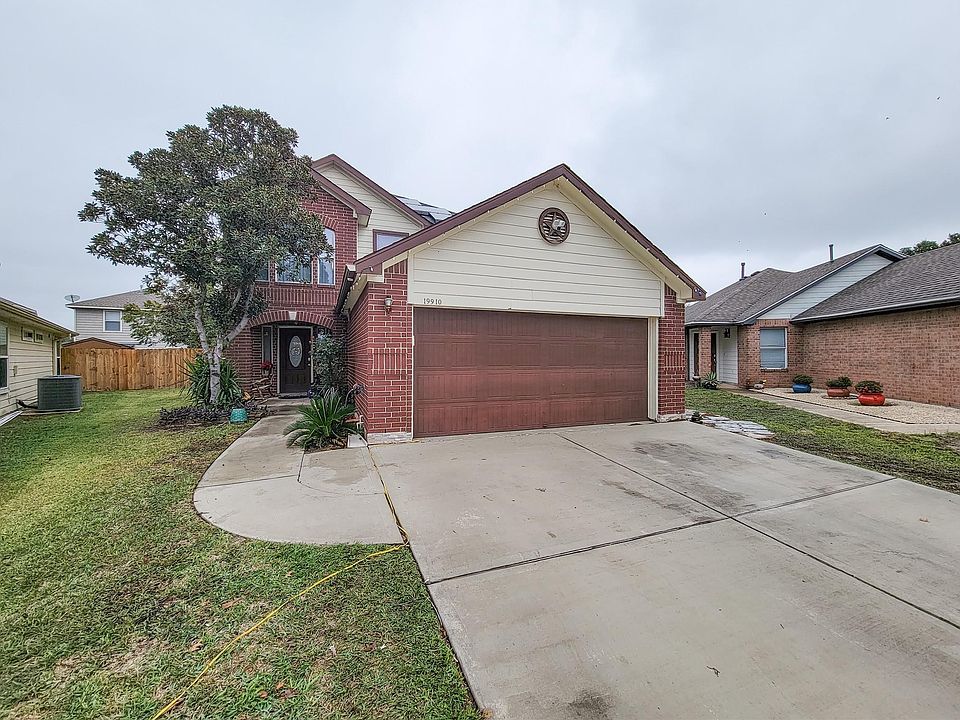 1st image of 19910 Willowbrook Dr