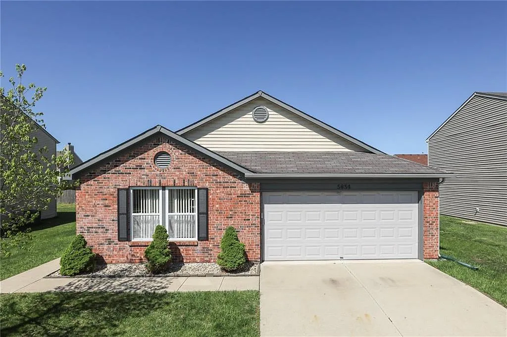 5654 Grassy Bank Dr photo 1