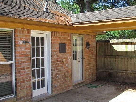 3rd image of 3103 Cherry Creek Dr