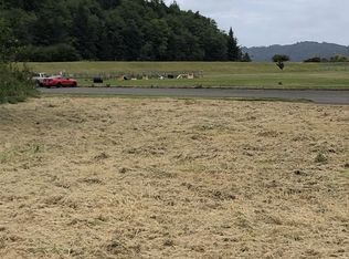 1126 Juniper Ave, Reedsport, OR 97467