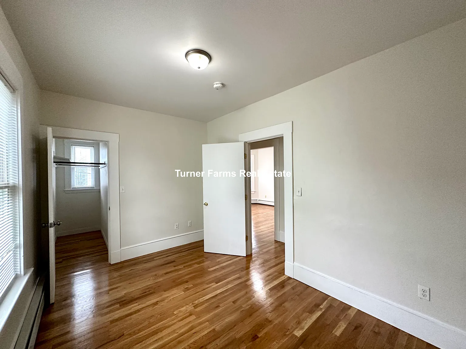 4 bed, 9999 sqft, $3,600 — Photo 1
