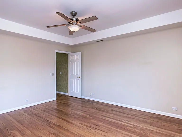3748 N Clifton Ave — Photo 16