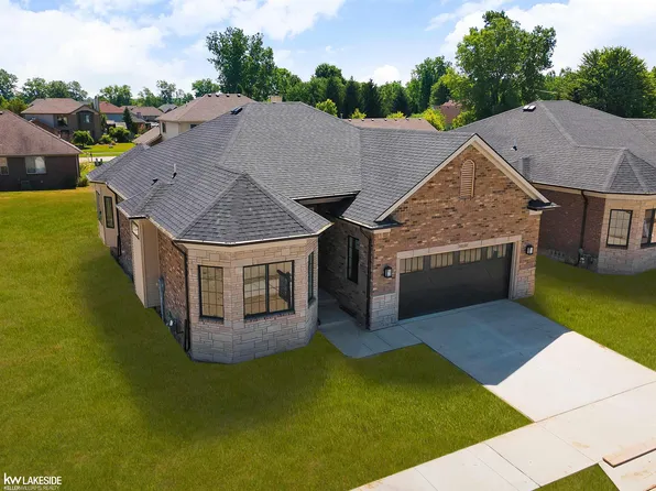 55034 Saint Paul Dr #6, Macomb, MI 48042