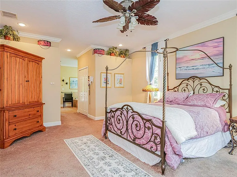 5873 Pine Ridge Cir — Photo 22