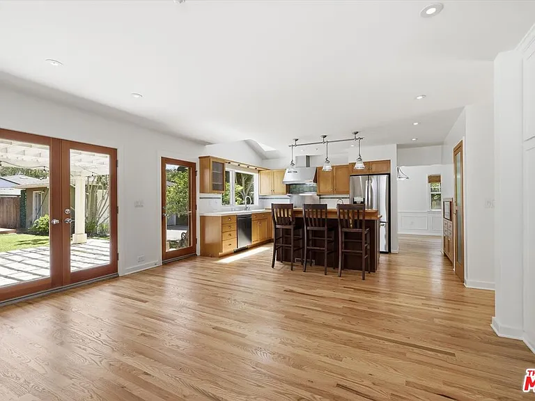 4164 Le Bourget Ave — Photo 10