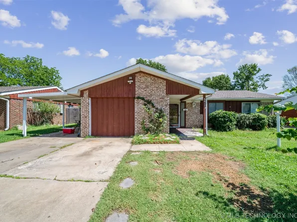 8817 E 2nd St, Tulsa, OK 74112