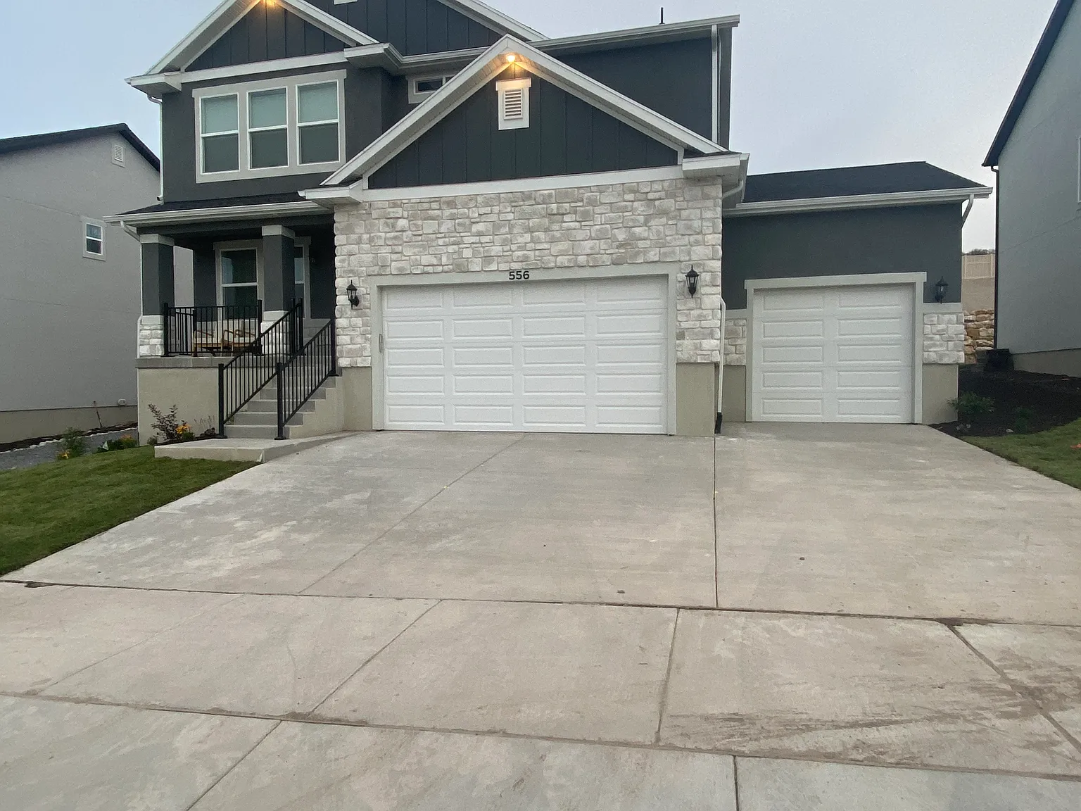 5 bed, 3.5 bath, 3900 sqft, $3,650 — Photo 1