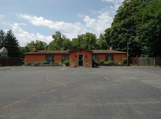 31 Decatur St, Columbia, NJ 07832