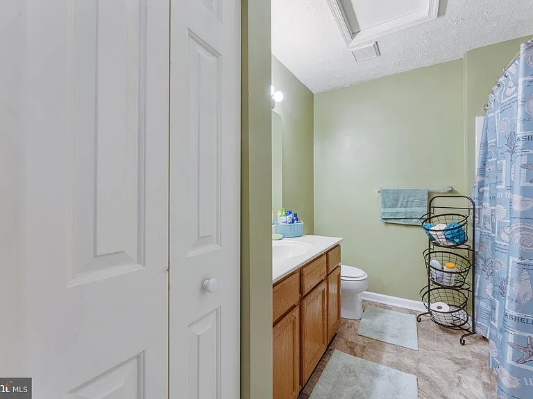 7840 Foxfarm Ln — Photo 10