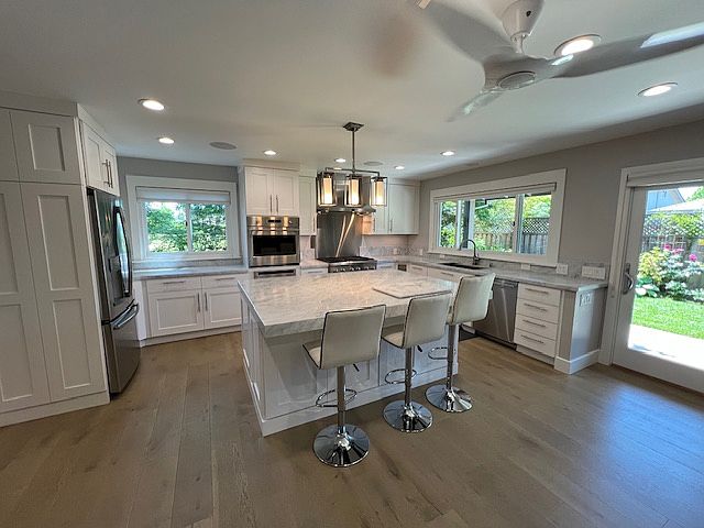 1st image of 303 Grandview Ct
