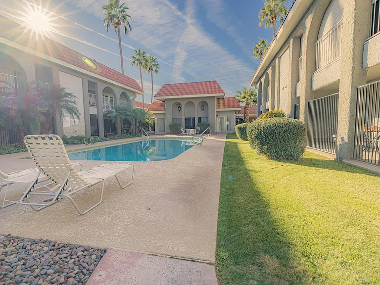 1650 N 87th Ter #27B — Photo 41