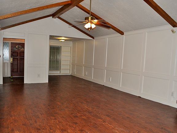 great room view into bonus area